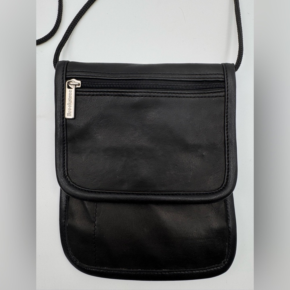 Brookstone black leather travel bag - Picture 2 of 7